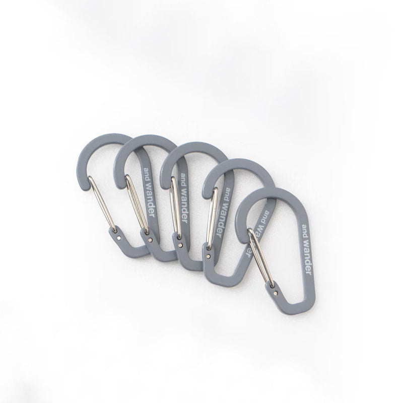 AND WANDER | Mini Carabiner Set Grey