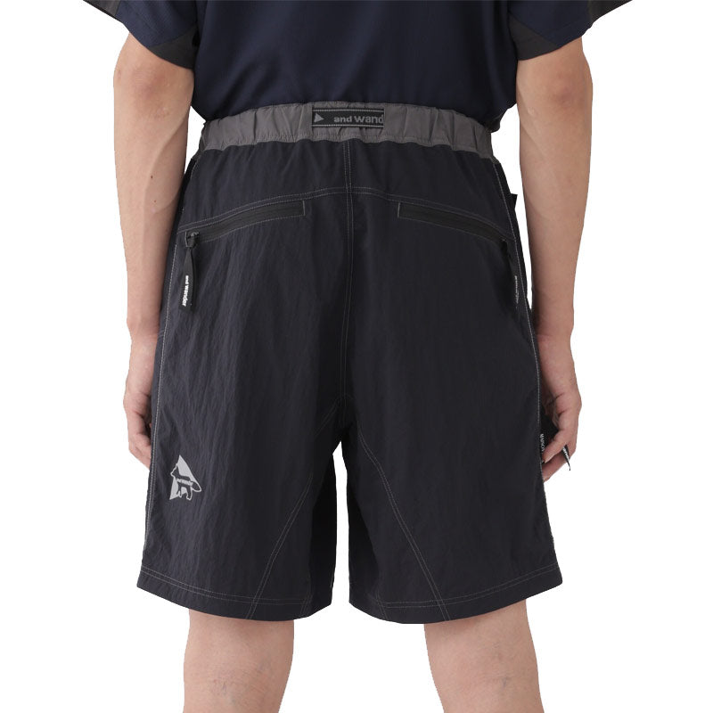 AND WANDER | AND WANDER x Maison Kitsune Hiking Short Pants Black
