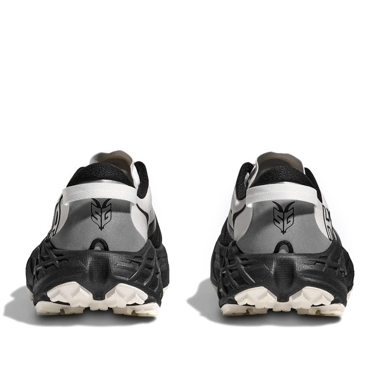 HOKA | Speedgoat 7 Shoes Black / White
