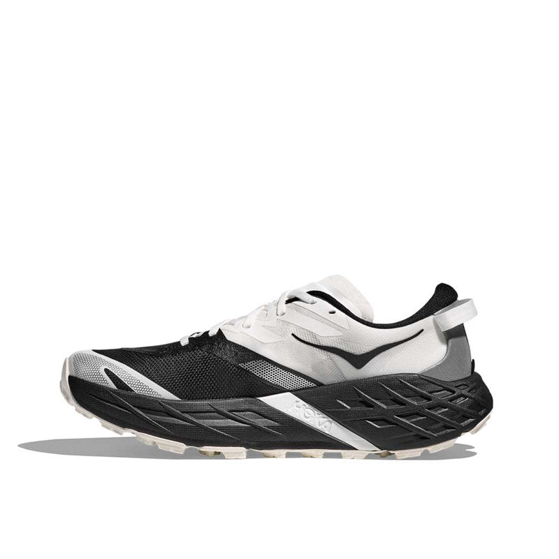 HOKA | Speedgoat 7 Shoes Black / White