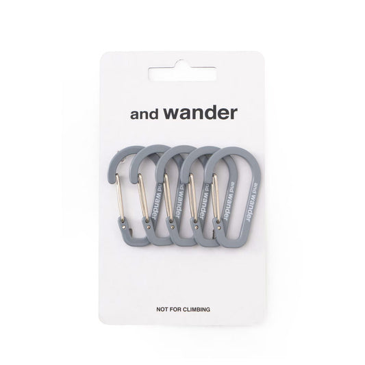 AND WANDER | Mini Carabiner Set Grey