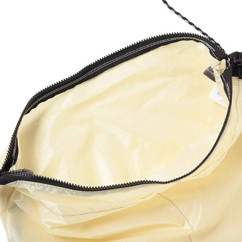AND WANDER | Sil Sacoche Off White
