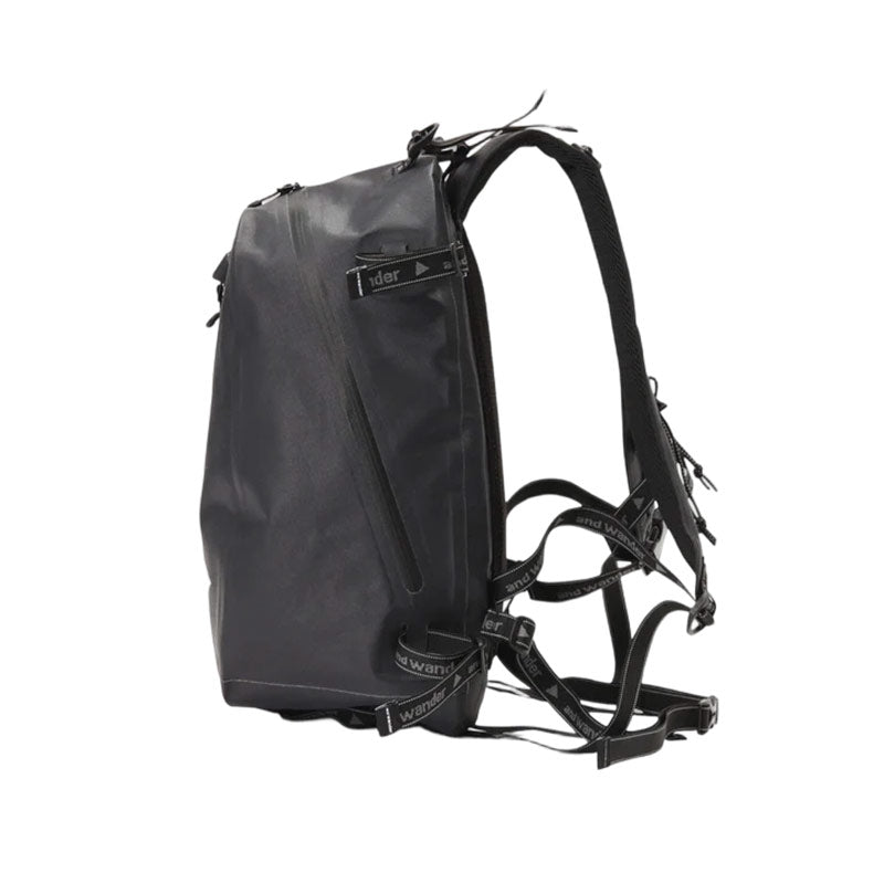 AND WANDER | Waterproof Daypack Black