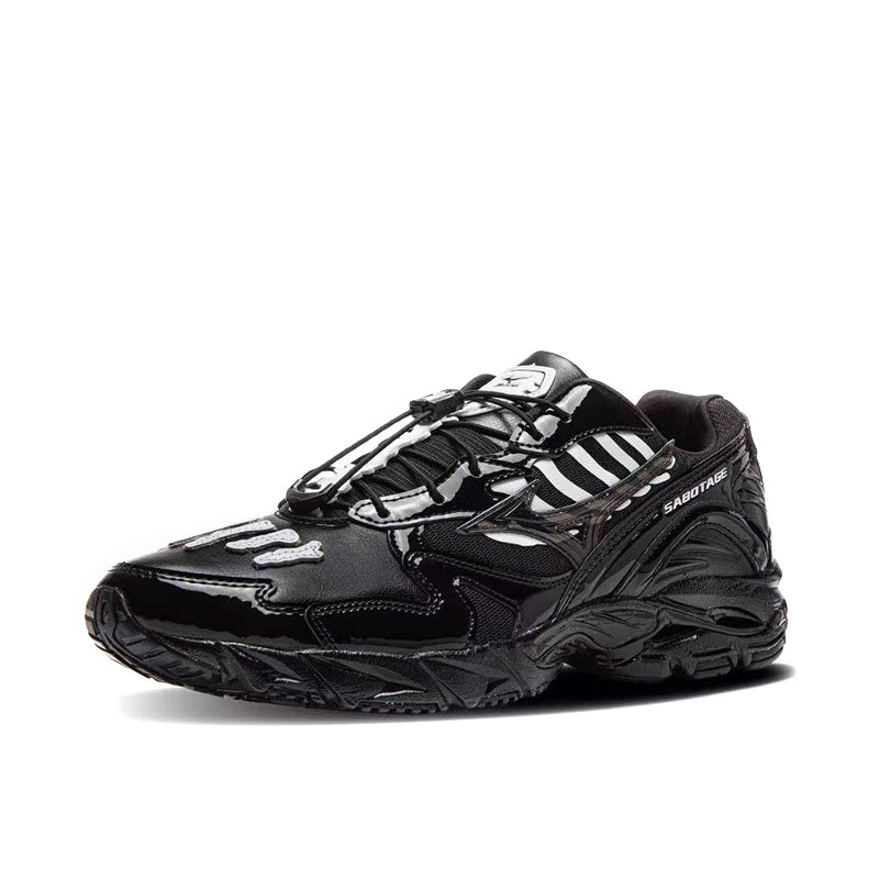 MIZUNO | x SBTG Wave Rider 10 Black / Mist / White
