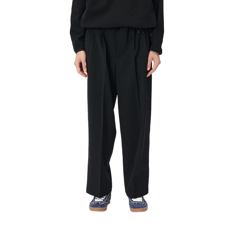 GOLDWIN | Relax Straight Easy Pants Black
