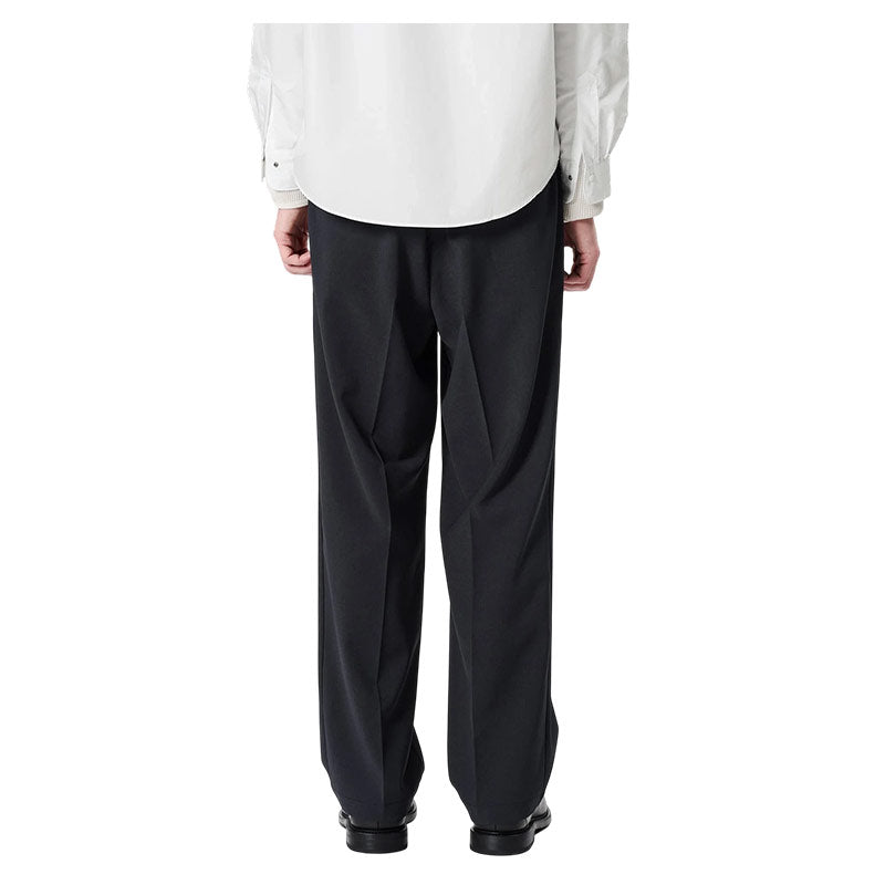 GOLDWIN | One Tuck Straight Pants Black