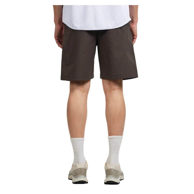 GOLDWIN | One Tuck Light Stretch Shorts Jet Brown